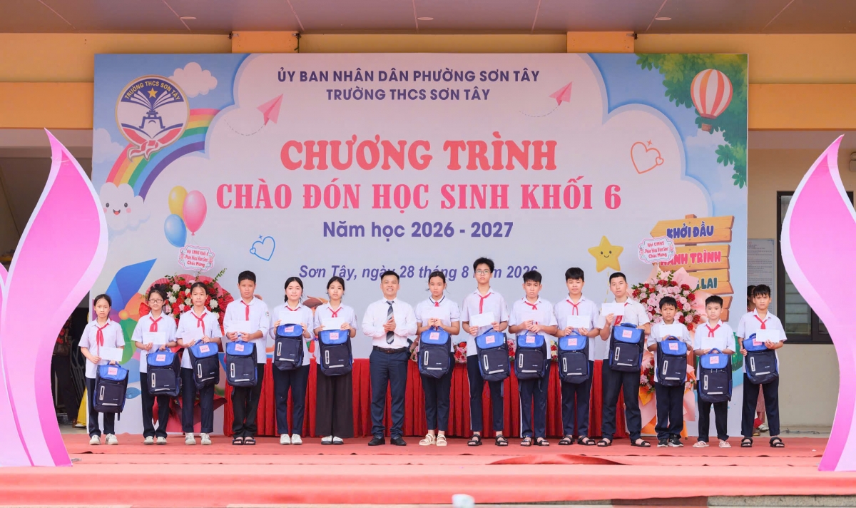 Trường THCS Sơn Tây đón học sinh khối 6 sau sáp nhập tại các điểm trường. Ảnh: NTCC