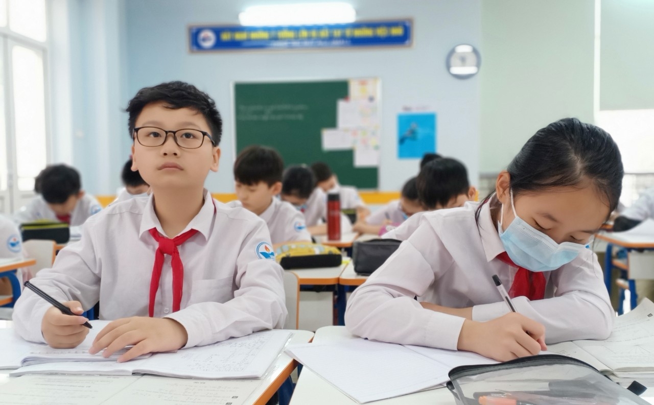  Một giáo viên khó lòng dạy được 3 môn tích hợp ở lớp 7, 8, 9?