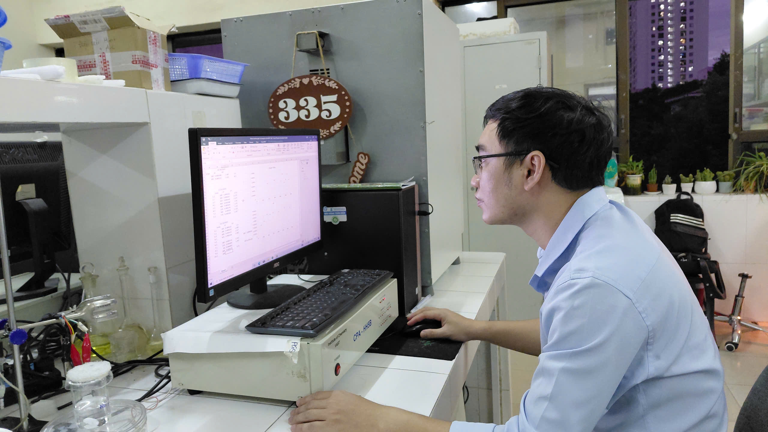 Biết chấp nhận thất bại khi nghiên cứu khoa học mới có thể vươn tới thành công
