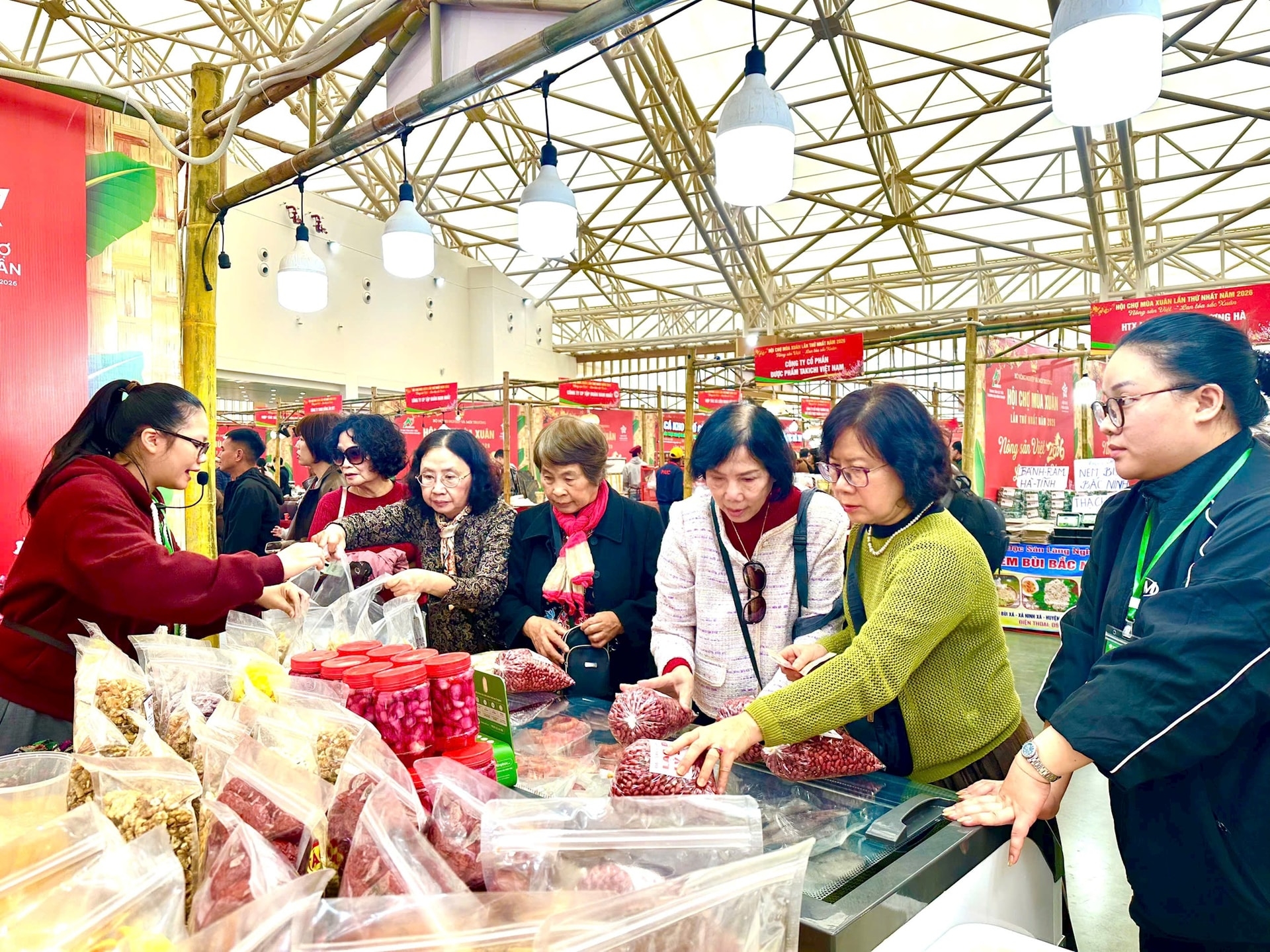 Hội chợ mùa xuân, nơi nông sản Việt kể câu chuyện của mình