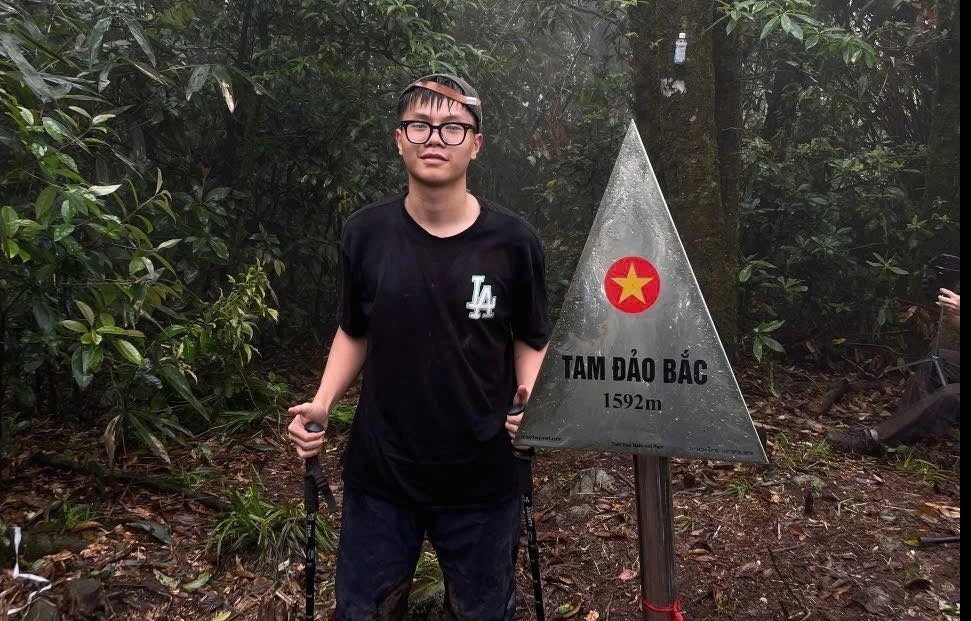 Hơn 36 tiếng sinh tồn của nam sinh bị lạc ở núi Tam Đảo