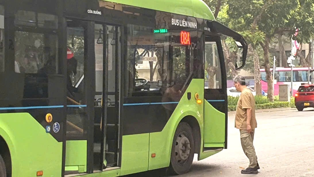 Người cao tuổi mong những chuyến xe an toàn và thân thiện hơn