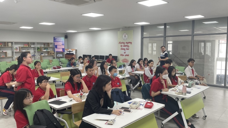 Dạy học 2 buổi/ngày: Cần "dẹp loạn" dạy nhồi kiến thức trong buổi hai
