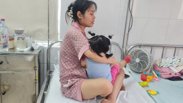 Mối liên quan giữa kháng kháng sinh và bệnh viêm đường hô hấp ở trẻ