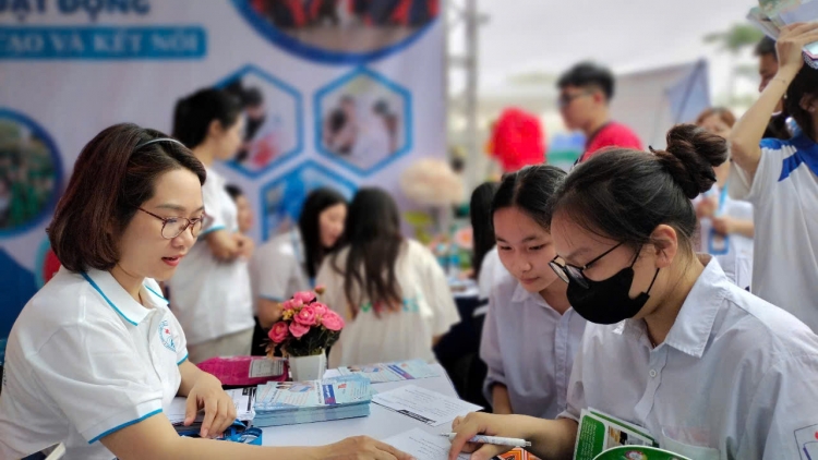 Hà Nội sẽ sớm đào tạo công nghệ AI, vi mạch bán dẫn trong các trường nghề