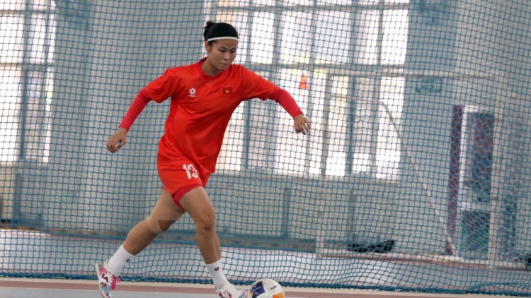 Đội tuyển futsal nữ Việt Nam tập buổi đầu tiên tại Trung Quốc