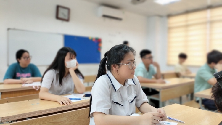 Tuyển sinh lớp 10 Hà Nội: Tỉ lệ chọi cao nhất 1/2,44