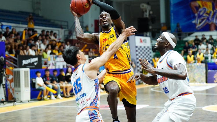 VBA 2025 - Hanoi Buffaloes ngược dòng ngoạn mục trên sân Nha Trang Dolphins