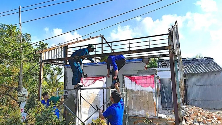Đẩy nhanh tiến độ xóa nhà tạm, nhà dột nát