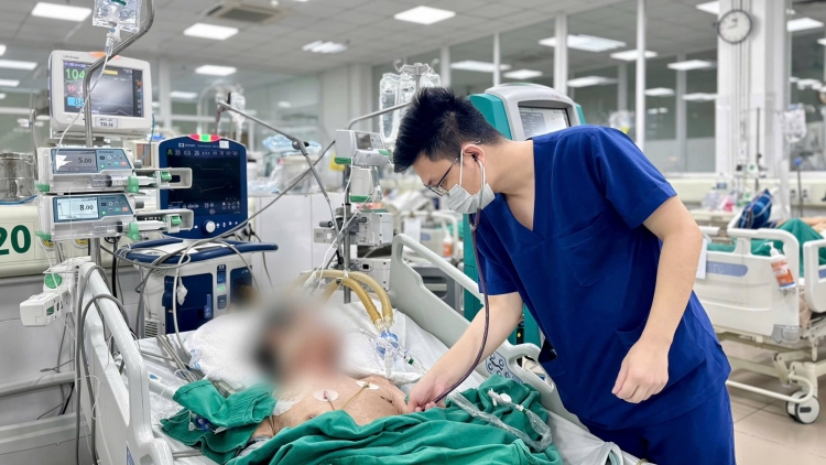Nhiễm khuẩn huyết do lạm dụng corticoid kéo dài