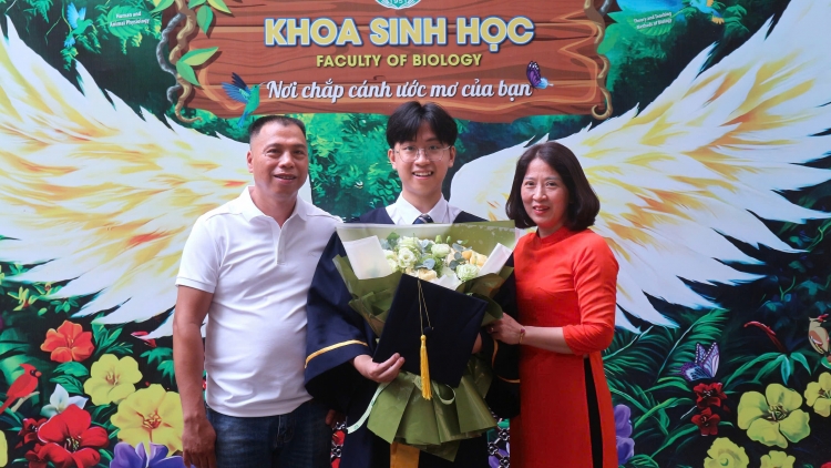 Tân thủ khoa trường ĐH Sư phạm Hà Nội ước mơ về một nền giáo dục bình đẳng