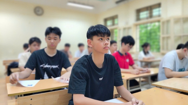 Thí sinh không lo lắng khi ngữ liệu nằm ngoài sách giáo khoa