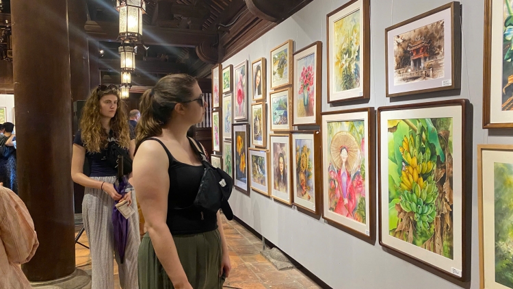 Triển lãm “Nối”: Khi nghệ thuật màu nước kết nối di sản và cuộc sống đương đại