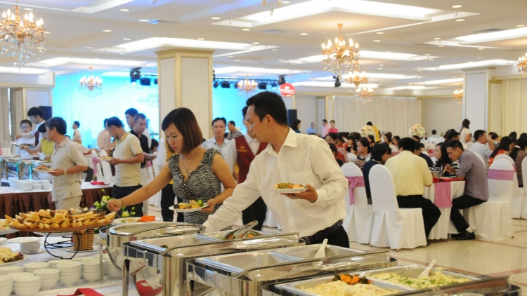 Đi du lịch ăn uống thế nào cho khỏe, đẹp?