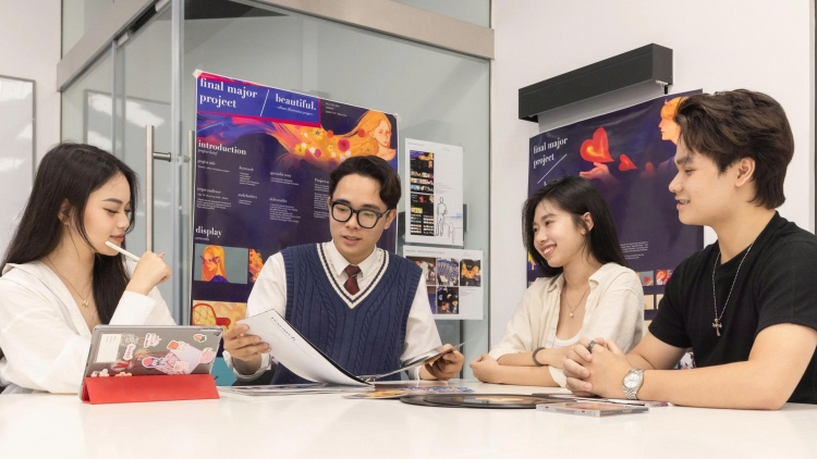 Tiến sĩ ĐH Anh quốc đánh giá về đề Tiếng Anh tốt nghiệp THPT 2025