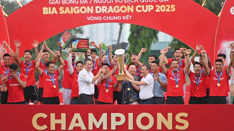 Thiên Khôi FC trở thành “tân vương” của giải bóng đá 7 người Vô địch quốc gia