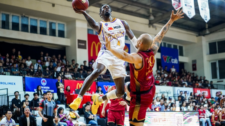 VBA 2025 -  Thắng trận đấu bù, ĐKVĐ Saigon Heat vào top 3 trên BXH