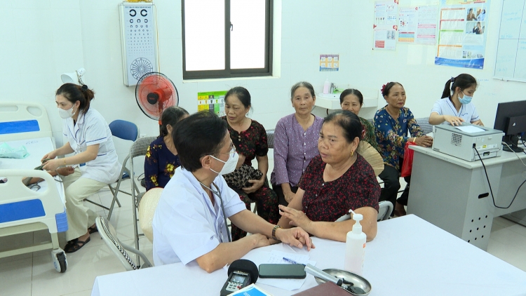 Nghị quyết của Bộ Chính trị về giải pháp đột phá nâng cao sức khỏe nhân dân