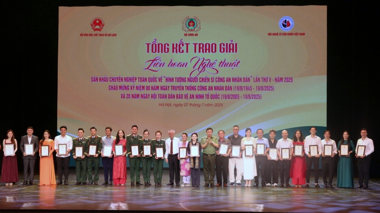 Liên hoan sân khấu về hình tượng người công an nhân dân: Những điều đọng lại