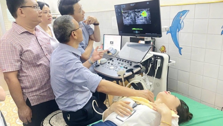 Bác sĩ tuyến y tế cơ sở ứng dụng thành công kỹ thuật hiện đại
