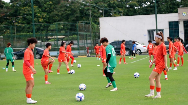 U20 nữ Việt Nam hào hứng tập luyện trước vòng loại châu lục