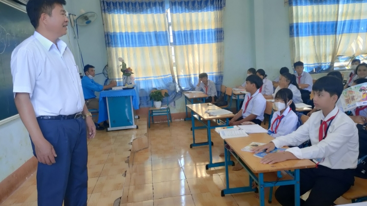 Giảm mức đóng BHYT đối với học sinh, sinh viên