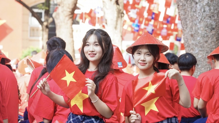 Học sinh nội đô Hà Nội nghỉ học trong những ngày hợp luyện diễu binh