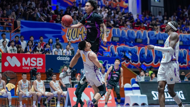 VBA 2025: Hanoi Buffaloes khởi đầu thuận lợi trong loạt trận chung kết
