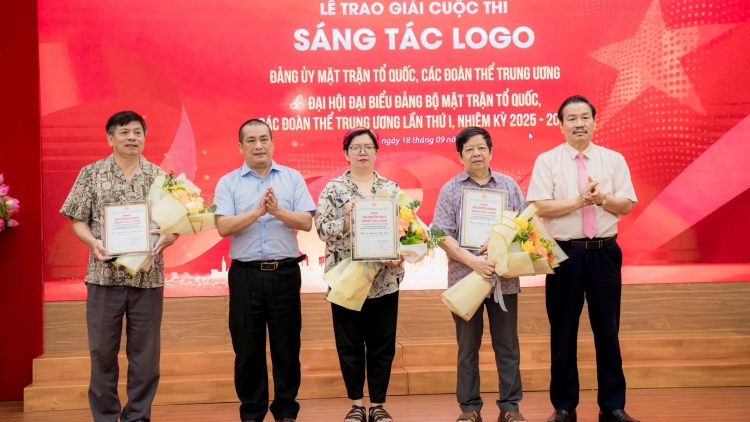 Trao giải thi sáng tác logo Đảng ủy Mặt trận Tổ quốc, các đoàn thể Trung ương 