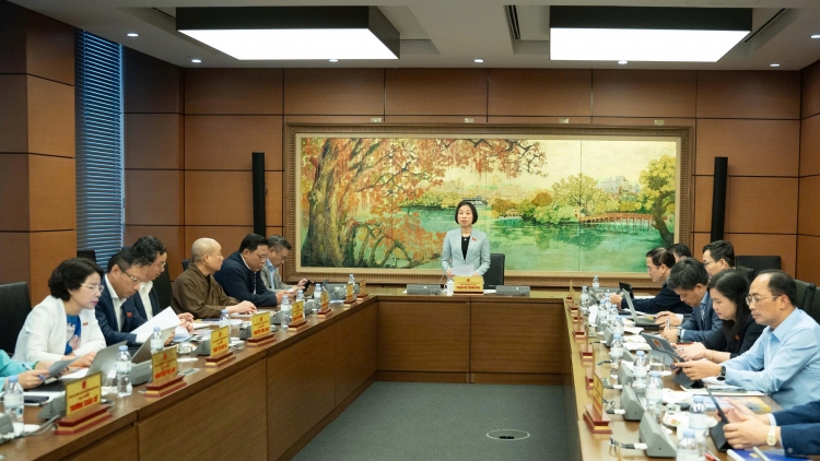 Đề xuất bổ sung quy định bảo vệ nhóm yếu thế trên không gian mạng