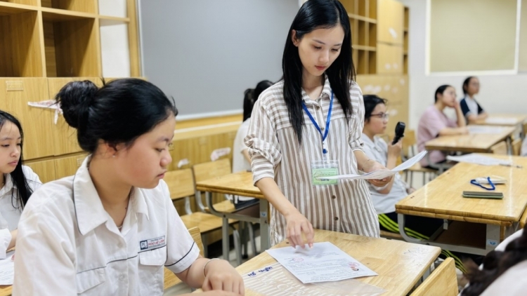 Đã đến lúc xóa bỏ kỳ thi tuyển sinh vào lớp 10, giảm áp lực cho học sinh