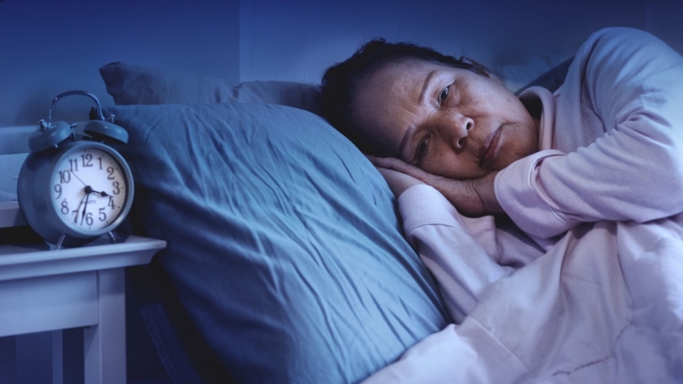 Cách chữa mất ngủ ở người cao tuổi