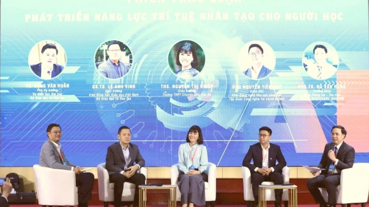 Giáo viên dùng AI để dạy, trò dùng AI để học, rút cuộc chỉ có máy móc làm việc