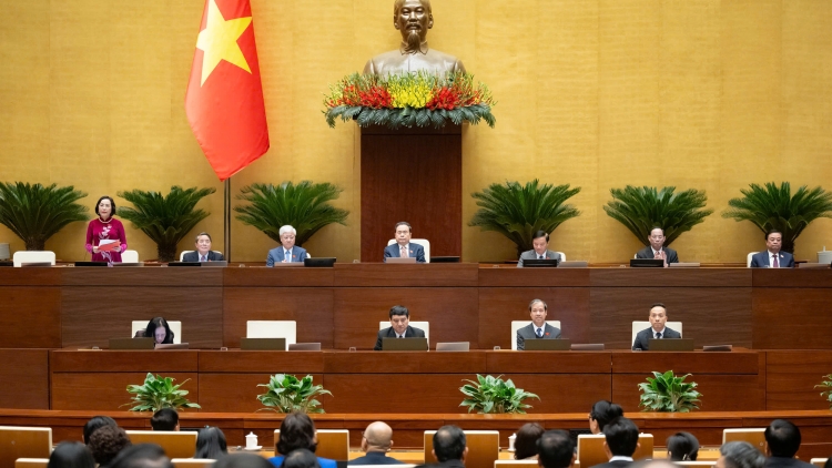 Đề xuất quy định cụ thể hơn thời gian cung cấp miễn phí sách giáo khoa