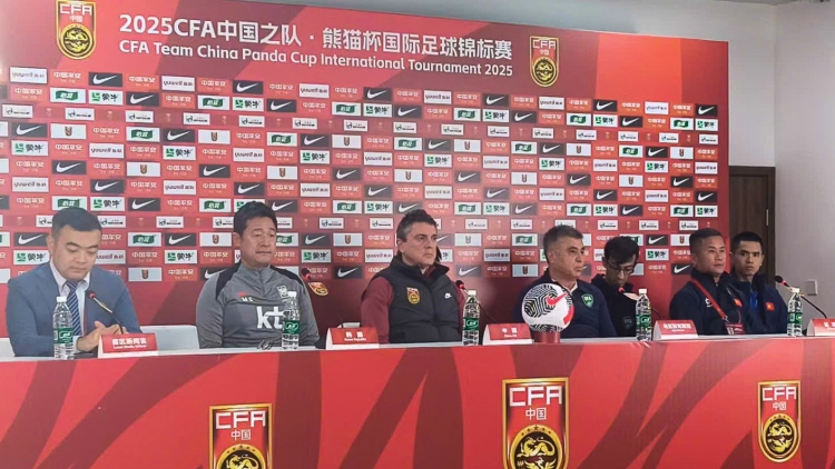 HLV Đinh Hồng Vinh: Thi đấu với đối thủ mạnh là cơ hội rất tốt cho U22 Việt Nam