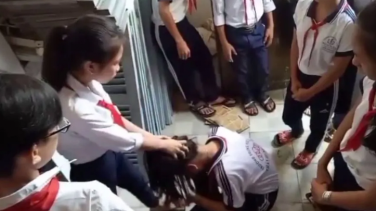 Bạo lực học đường: Đừng chỉ giải quyết hậu quả mà phải xử lý tận gốc