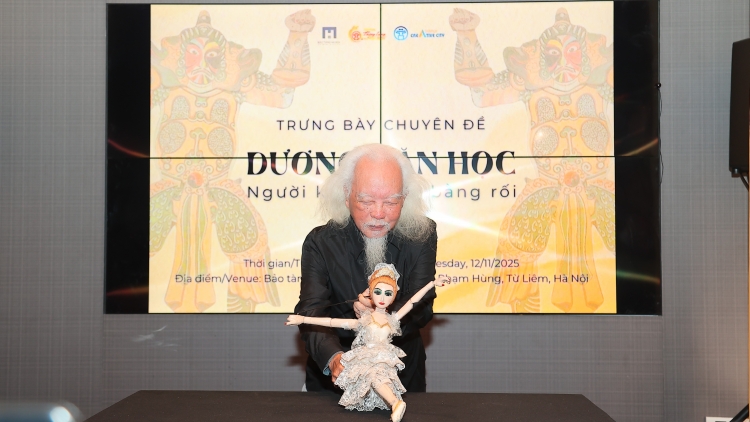 Người kể chuyện bằng rối