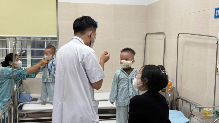 Số trẻ mắc cúm A nhập viện gia tăng phần lớn chưa tiêm vắc xin