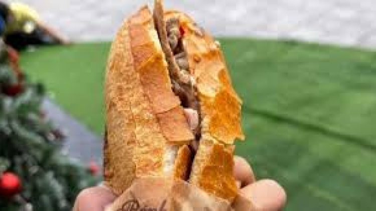 Vụ ngộ độc sau khi ăn bánh mì tại TP.HCM: Tăng lên 235 ca