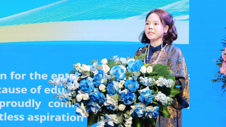 Nhà giáo là trái tim của trường học 