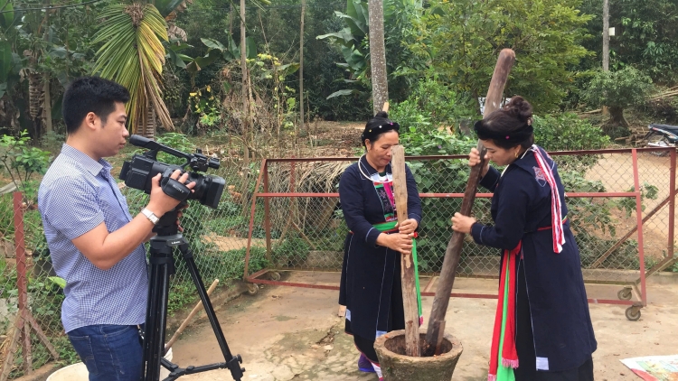 Nâng cao chất lượng chương trình phát thanh - truyền hình tiếng dân tộc