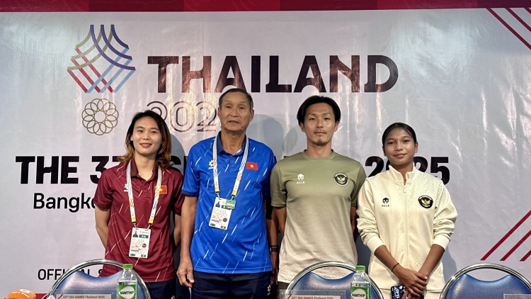 Bán kết bóng đá nữ SEA Games 33: HLV Mai Đức Chung quyết tâm vào chung kết