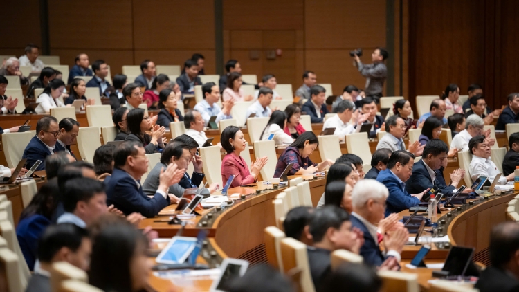 Quốc hội thông qua Luật Báo chí sửa đổi, quy định mới về cơ quan báo chí chủ lực