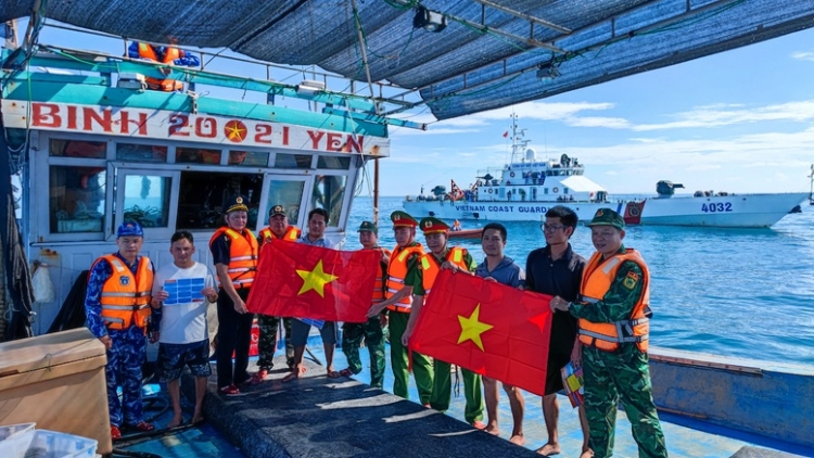 Xử phạt thuyền trưởng vi phạm nghiêm trọng quy định về khai thác thủy sản