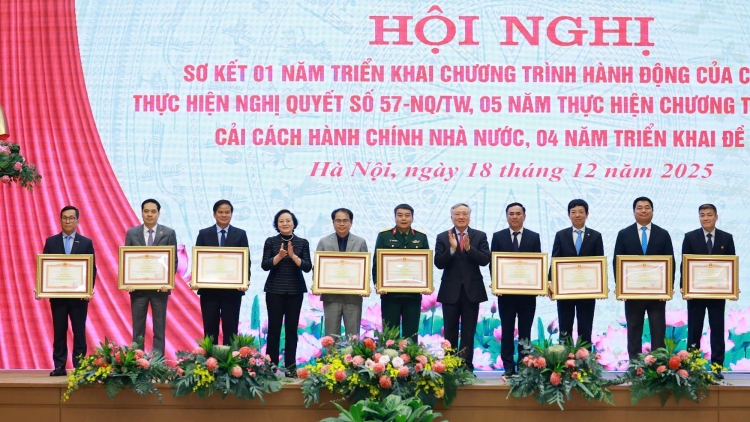 Khen thưởng đúng và kịp thời - Động lực vàng cho những tư duy đột phá