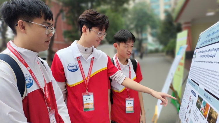 Nhiều ý tưởng có tính ứng dụng cao tại diễn đàn sinh viên nghiên cứu khoa học