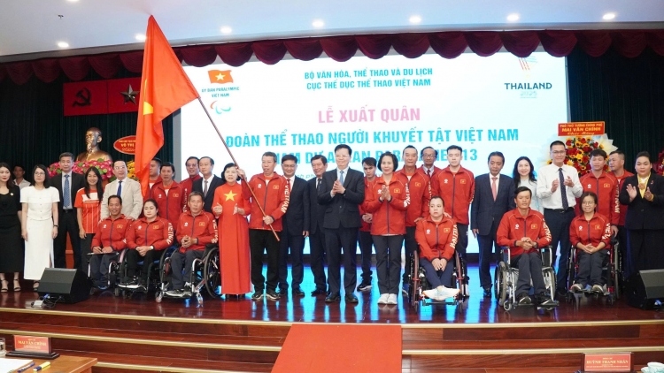 Lễ xuất quân Đoàn Thể thao Người khuyết tật Việt Nam dự ASEAN Para Games 13