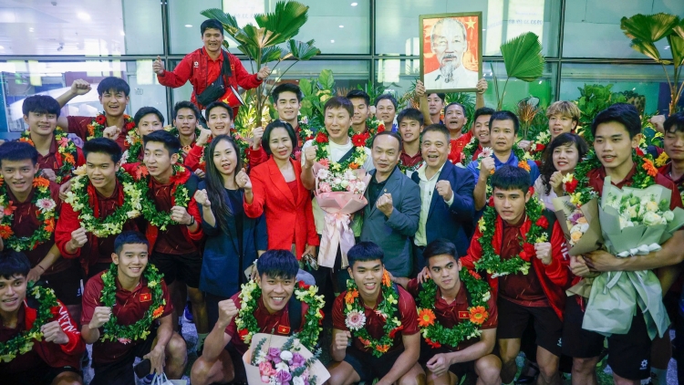 Đội tuyển U22 Việt Nam về nước, khép lại hành trình vinh quang tại SEA Games 33