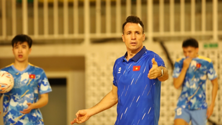 Đội tuyển futsal Việt Nam có buổi tập đầu tiên tại Indonesia