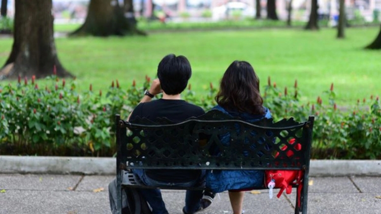 “Chuẩn mực” tình dục và những áp lực thầm lặng của người trẻ